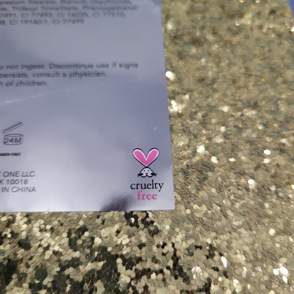 Cai 30 Matte & Shimmer Colors Eye Shadow Palette Cruelty Free NWOT - Picture 4 of 4